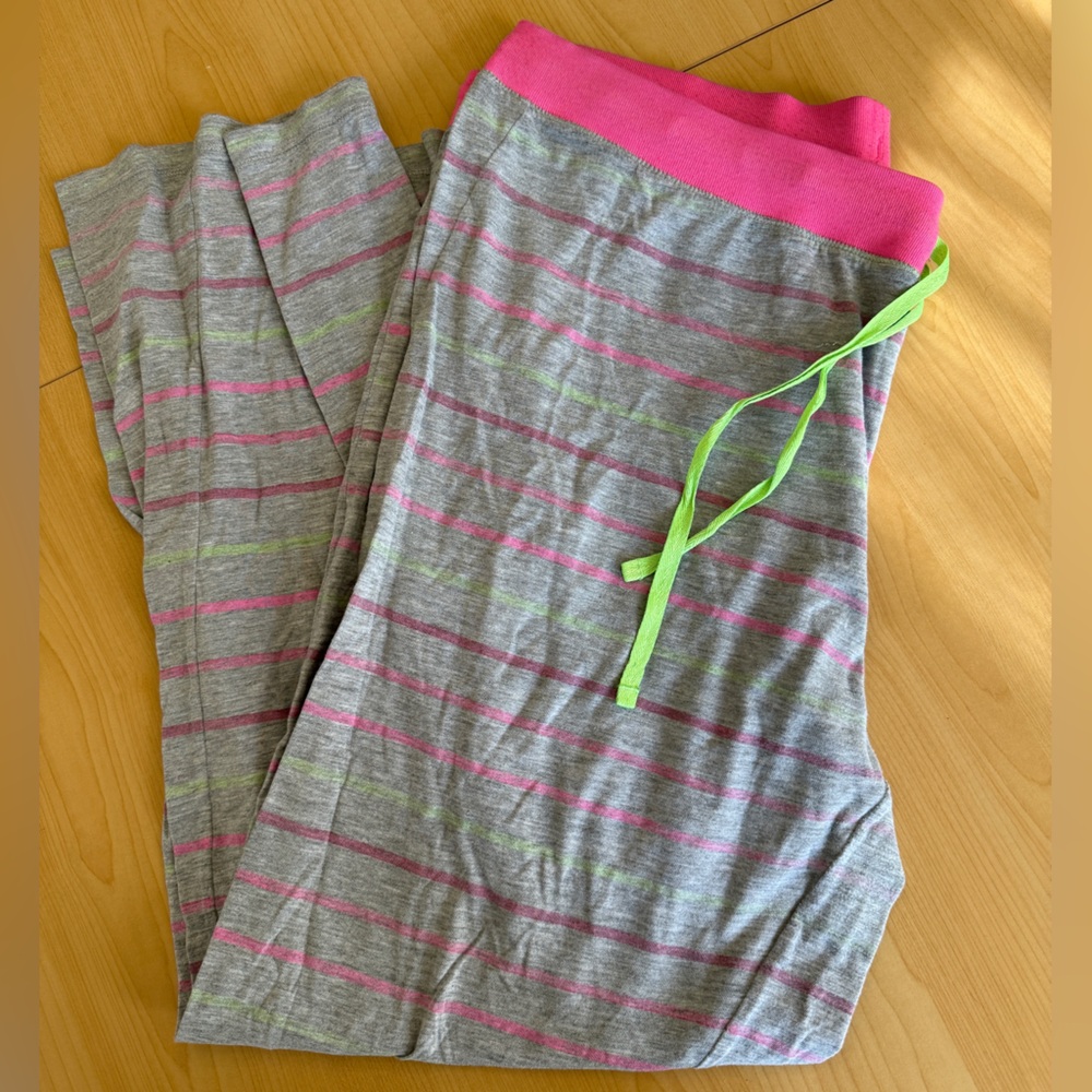 Source Unknown Gray and Pink Pajama Pants